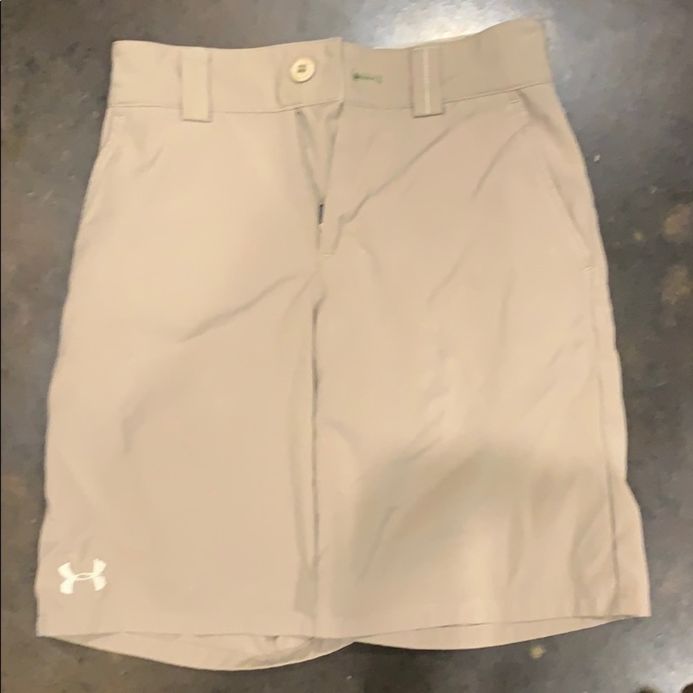 Under armour shorts boys sz small